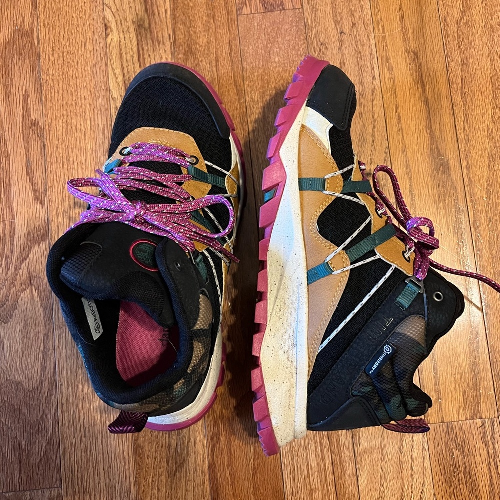 Timberland hiking boots sz8 women’s